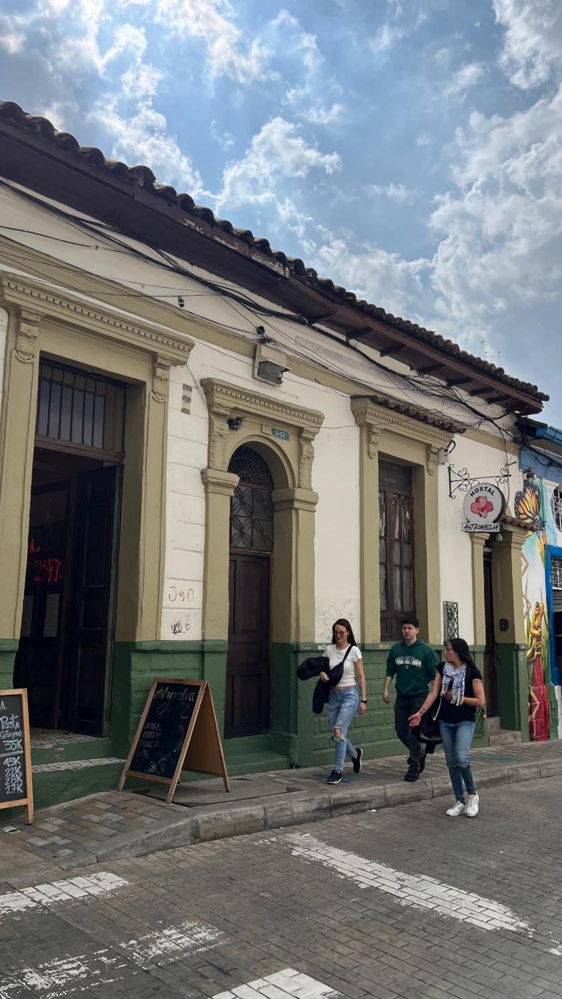 Hostal Casa Astromelia Bogotá Eksteriør billede