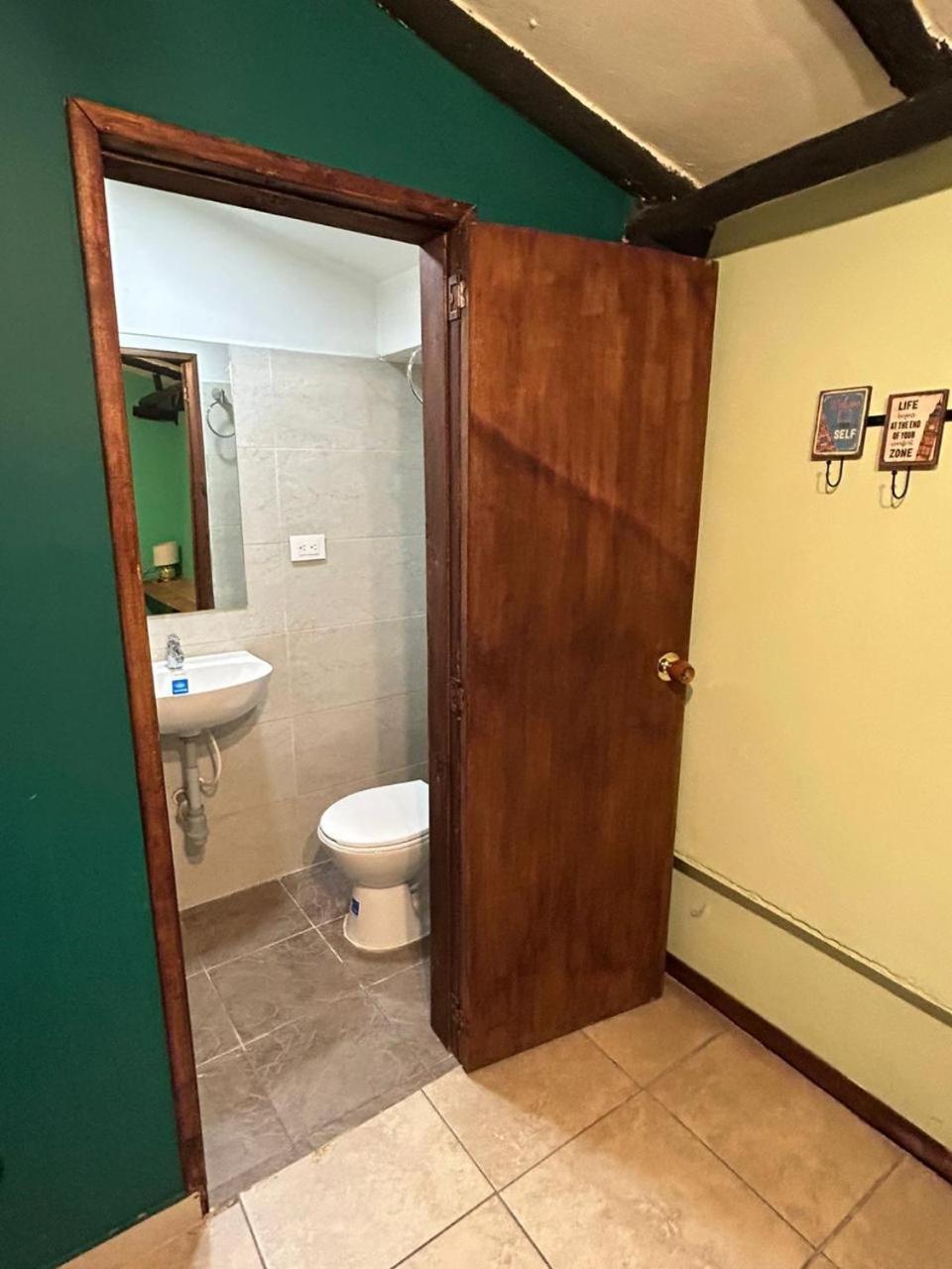 Hostal Casa Astromelia Bogotá Eksteriør billede